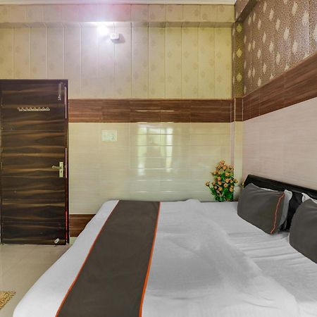 Готель Collection O Paradise And Restaurant Kashipur Екстер'єр фото