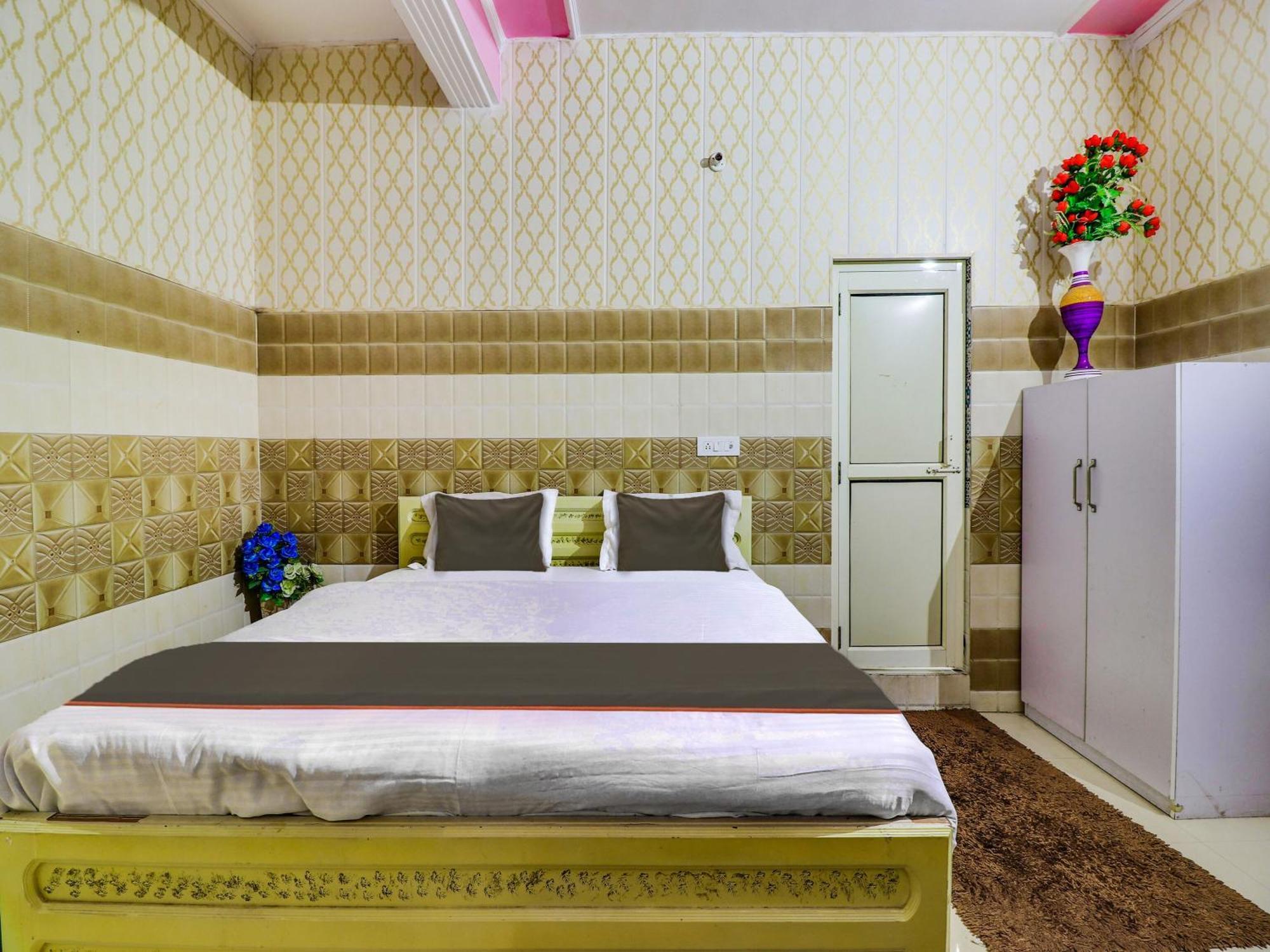 Готель Collection O Paradise And Restaurant Kashipur Екстер'єр фото